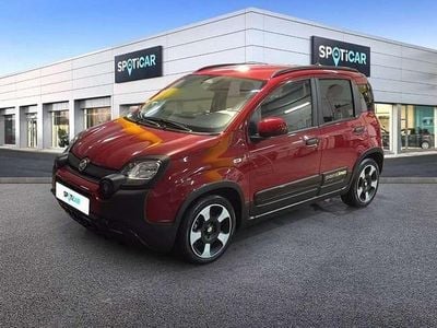 Używany Fiat Panda 71 KM (52 kW) 2025 Czerwony Hatchback