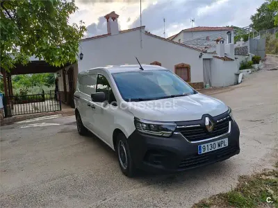 Usado Renault Kangoo 115 CV (84 kW) 2024 Blanco Monovolumen