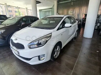 Usado Kia Carens 135 CV (99 kW) 2014 Blanco Monovolumen