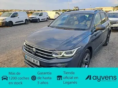 Usado VW Tiguan R-line 150 CV (110 kW) 2023 Gris SUV