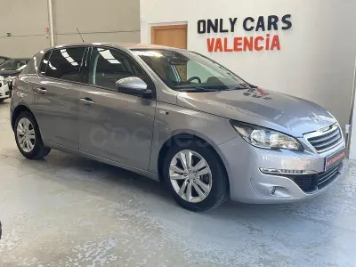 Usado Peugeot 308 Style 100 CV (73 kW) 2016 Gris / plata Berlina
