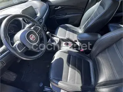 Usado Fiat Tipo Lounge 120 CV (88 kW) 2019 Negro Familiar