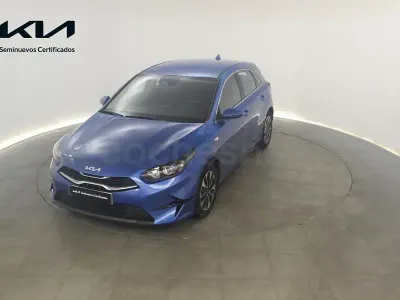 Usado Kia Ceed 100 CV (73 kW) 2025 Azul Utilitario