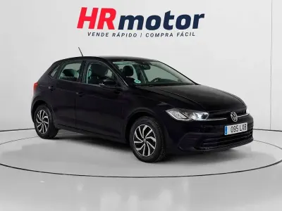 Usado VW Polo Life 95 CV (69 kW) 2022 Negro Utilitario