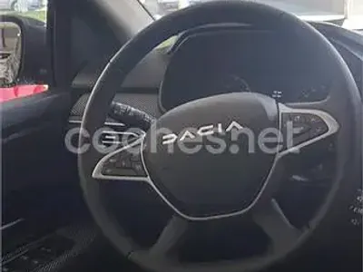 Nuevo Dacia Sandero Journey 101 CV (74 kW) 2025 Gris / plata Berlina