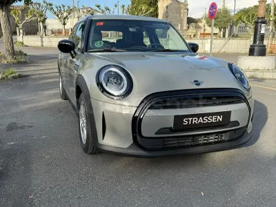 Usado Mini ONE 102 CV (75 kW) 2021 Gris / plata Utilitario