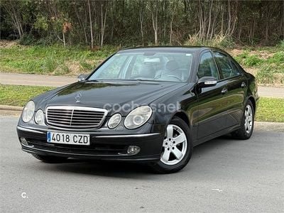 Usado Mercedes E320 Avantgarde 204 CV (150 kW) 2004 Negro Berlina