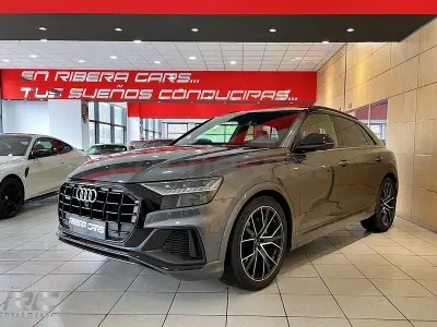 Usado Audi Q8 S-Line 286 CV (210 kW) 2020 Gris / plata SUV