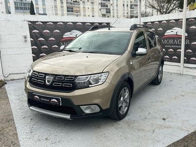 Usado Dacia Sandero Comfort 95 CV (69 kW) 2020 Marrón Berlina