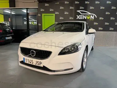 Usado Volvo V40 Kinetic 120 CV (88 kW) 2016 Blanco Berlina