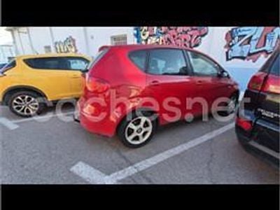 Usado Seat Altea 140 CV (102 kW) 2005 Rojo Monovolumen
