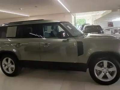 Usado Land Rover Defender S 249 CV (183 kW) 2025 Todoterreno SUV