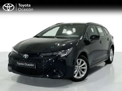 Begagnad Toyota Corolla Active 140 HK (102 kW) 2025 Svart Halvkombi