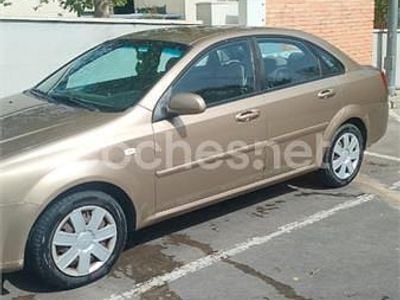 Usado Chevrolet Nubira SE 109 CV (80 kW) 2007 Beige Berlina