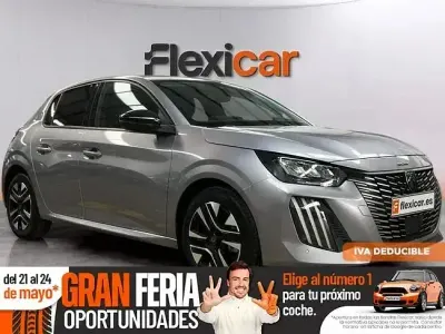 Usado Peugeot 208 Allure 100 CV (73 kW) 2025 Gris Utilitario