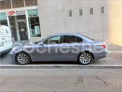 Usado BMW 520 163 CV (119 kW) 2007 Gris / plata Berlina