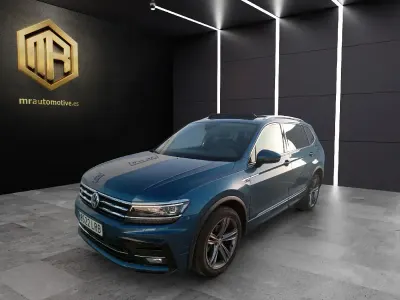 Usado VW Tiguan Allspace Sportline 150 CV (110 kW) 2021 Azul metalizado SUV