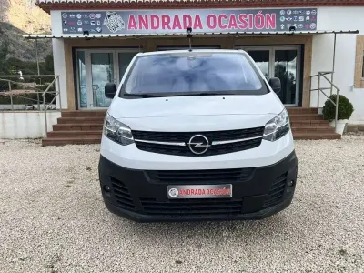 Usado Opel Vivaro S 102 CV (75 kW) 2022 Blanco Monovolumen