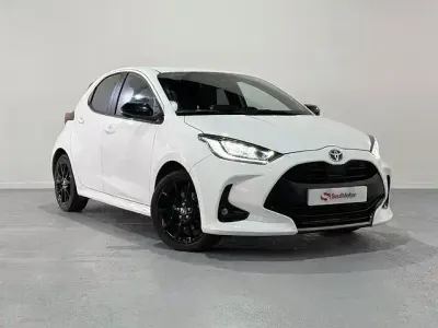 Usado Toyota Yaris Style 116 CV (85 kW) 2021 Blanco Utilitario