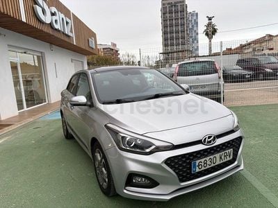 Gris / plata Usado 2018 Hyundai i20 Style Berlina | 11.275 € (Precio justo)