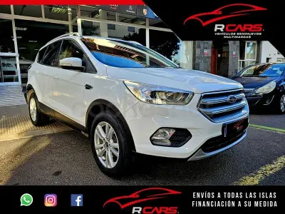 Usado Ford Kuga Trend 150 CV (110 kW) 2019 Blanco SUV