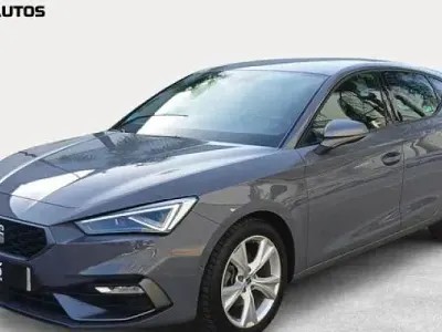 Usado Seat Leon FR 116 CV (85 kW) 2025 Gris