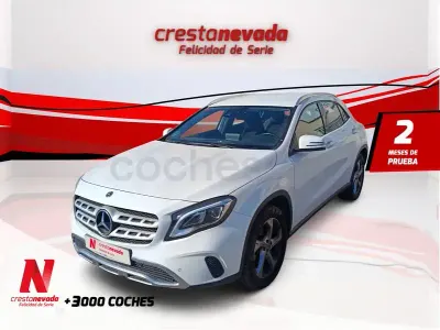 Usado Mercedes GLA180 122 CV (89 kW) 2019 Blanco SUV