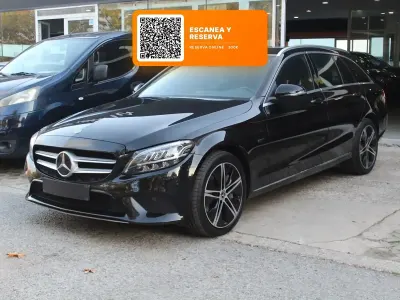 Usado Mercedes C300e 320 CV (235 kW) 2021 Negro Familiar