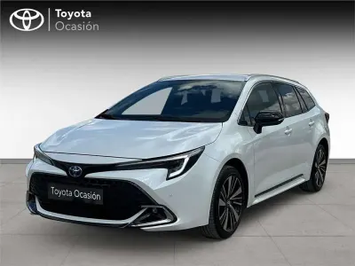 Usado Toyota Corolla Style 196 HP (144 kW) 2025 Branco Carrinha