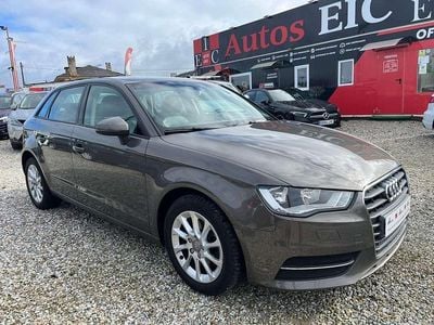 Usado Audi A3 Sportback Ambiente 105 CV (77 kW) 2015 Marrón Utilitario