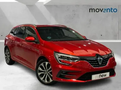 Usado Renault Mégane GrandTour Techno 115 CV (84 kW) 2023 Rojo Familiar