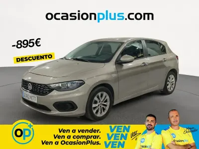Usado Fiat Tipo Easy 95 CV (69 kW) 2019 Beige Berlina