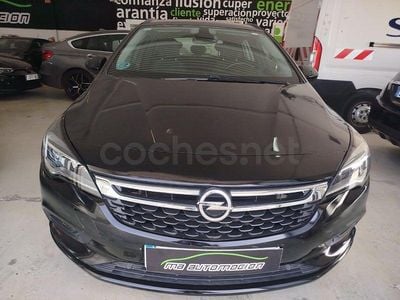 Usado Opel Astra Excellence 136 HP (100 kW) 2016 Preto Carrinha