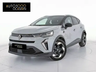 Usado Renault Captur Techno 100 CV (73 kW) 2025 Gris / plata SUV