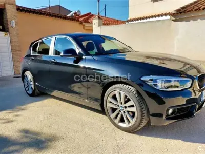 Usado BMW 118 136 CV (100 kW) 2018 Negro Utilitario