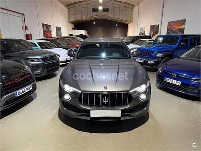 Gris / plata Usado 2019 Maserati Levante SUV | 26.990 € (Buen precio)
