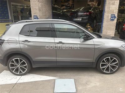 Gris / plata Usado 2020 VW T-Cross Sportline SUV | 16.500 € (Precio justo)