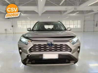 Usado Toyota RAV4 Hybrid Business Edition 218 CV (160 kW) 2020 Gris / plata SUV
