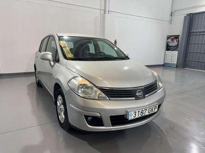 Usado Nissan Tiida Tekna 106 CV (77 kW) 2009 Plateado Utilitario