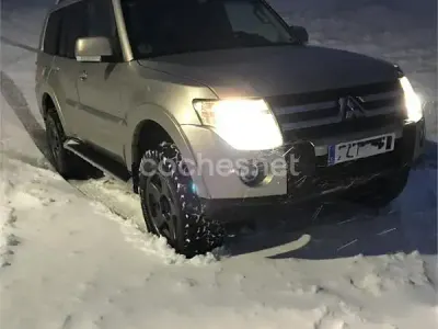Usado Mitsubishi Montero 250 CV (183 kW) 2009 Gris / plata SUV