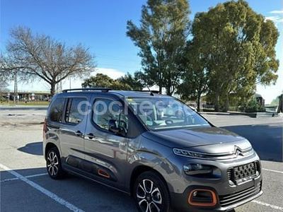 Usado Citroën Berlingo Feel 100 CV (73 kW) 2019 Gris / plata Monovolumen