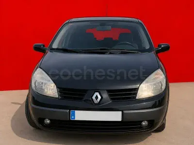 Usado Renault Scénic II Dynamique 85 CV (62 kW) 2007 Negro Monovolumen