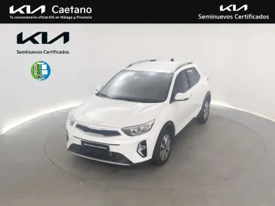 Usado Kia Stonic 101 CV (74 kW) 2023 Blanco SUV
