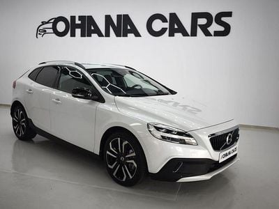 Begagnad Volvo V40 CC Summum 190 HK (139 kW) 2017 Vit Kombi