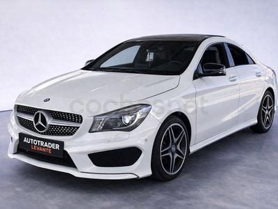 Usado Mercedes CLA220 AMG line 177 CV (130 kW) 2016 Blanco Berlina