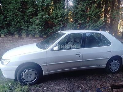 Usado Peugeot 306 Style 90 CV (66 kW) 1999 Blanco Berlina