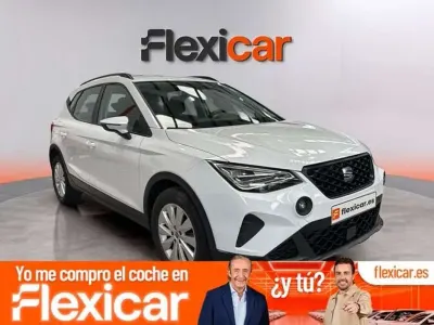 Usado Seat Arona Style 110 CV (80 kW) 2024 Gris SUV