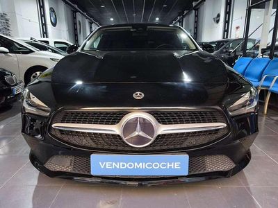 Usado Mercedes CLA200 Shooting Brake 163 CV (119 kW) 2023 Negro Familiar