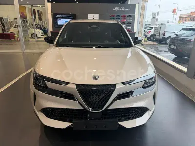Nuevo Alfa Romeo GT Junior Edizione Speciale 145 CV (106 kW) 2025 Beige SUV