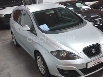 Usado Seat Altea XL Ecomotive 105 CV (77 kW) 2009 Gris / plata Monovolumen